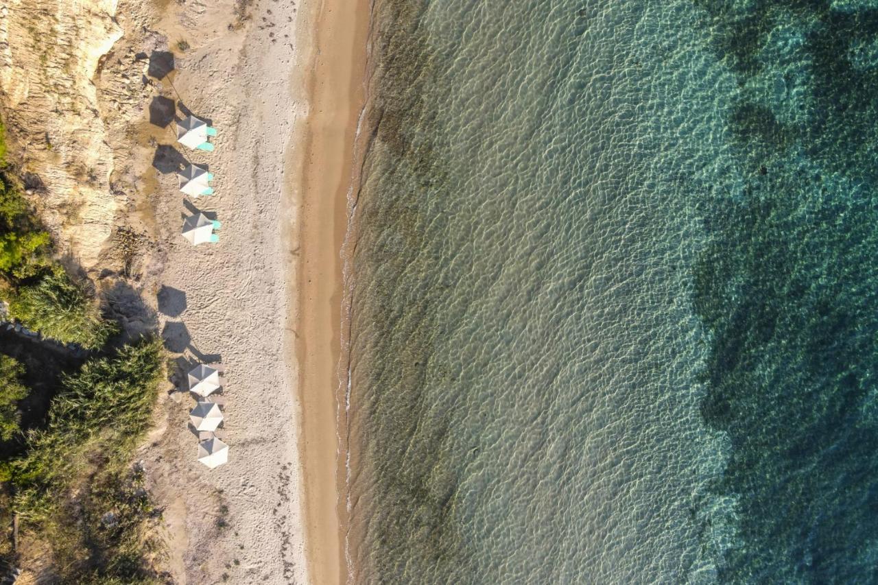 Luna Villa Private Beach 네아 이라클리아 외부 사진