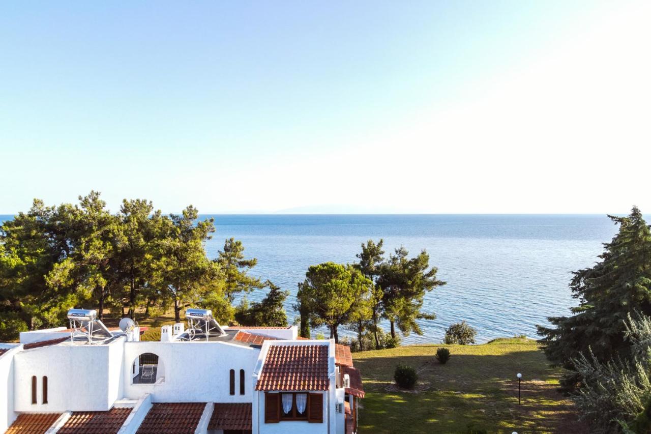 Luna Villa Private Beach 네아 이라클리아 외부 사진
